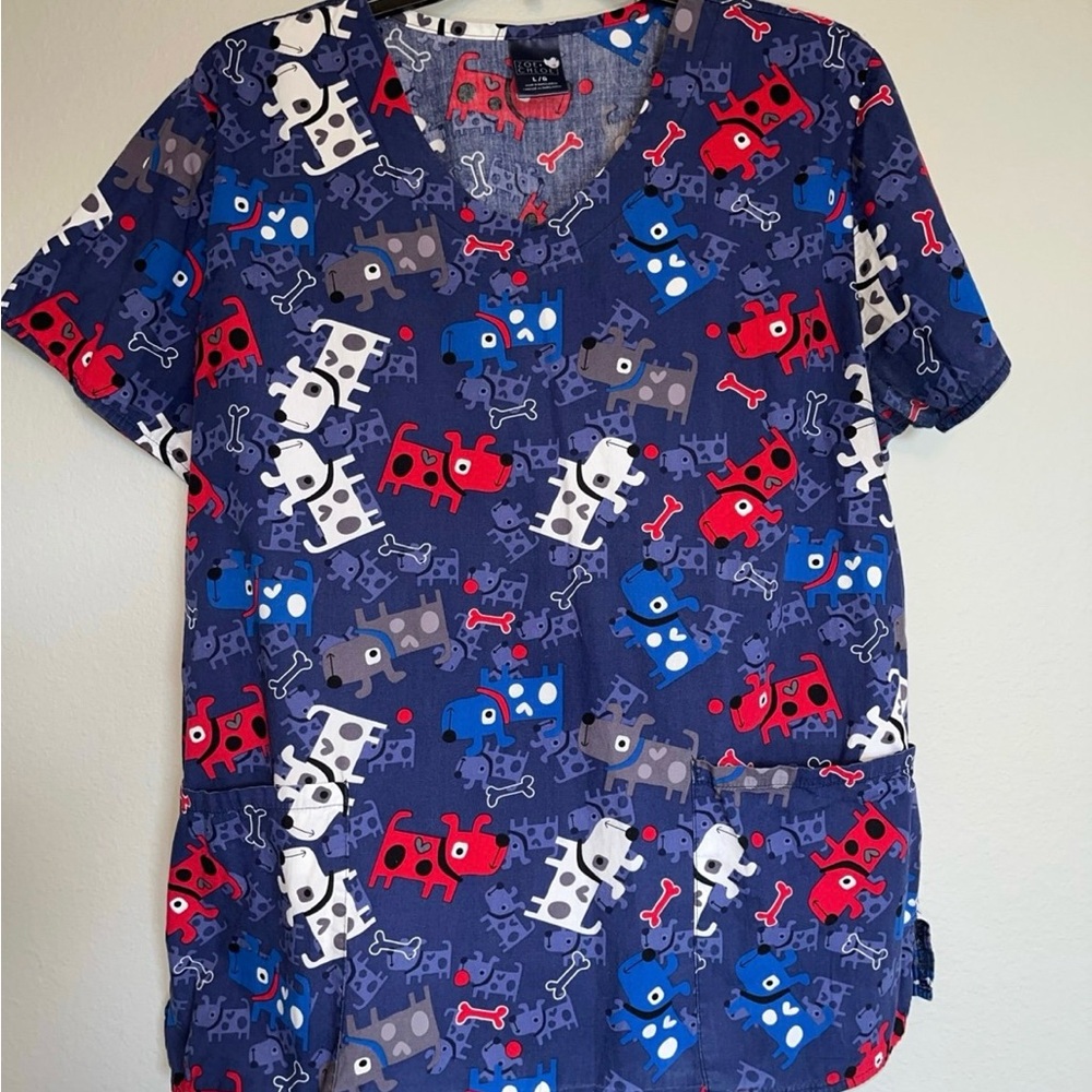 Zoe + Chloe Scrub Dog and Bones Top Size L